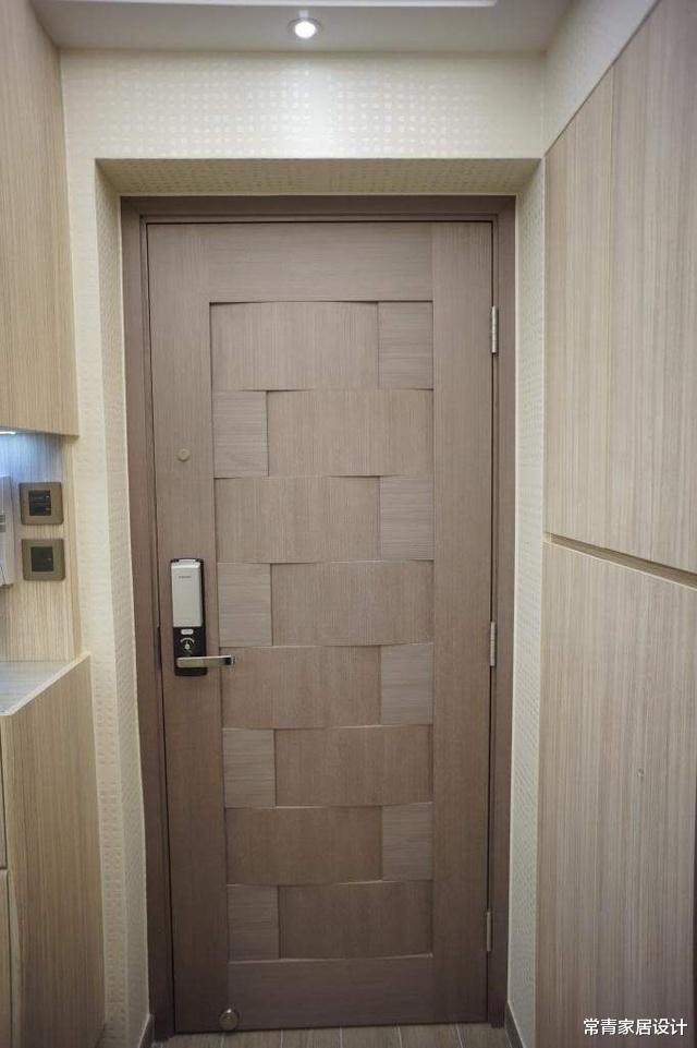 香港一家四口的新房，50平价值千万，没阳台，卫生间只有2平