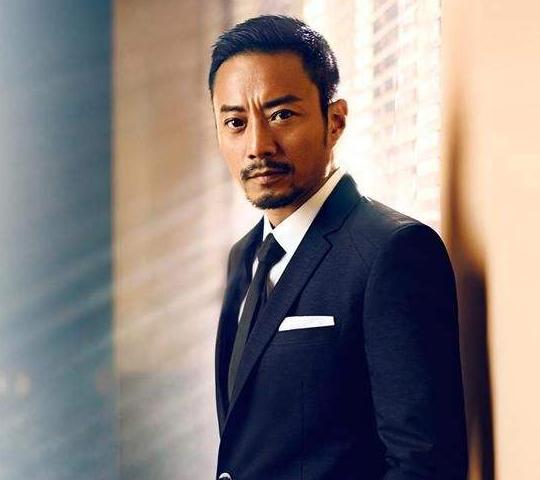 #张涵予#“胡子一刮，人设崩塌”的男星，张涵予不算什么，你先看看修睿