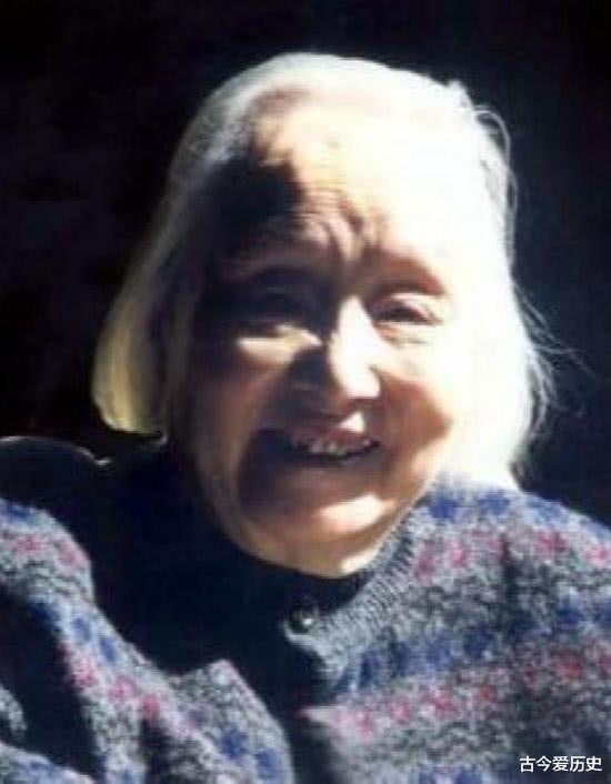 革命|她离婚后一生再未嫁，丈夫后成元帅，女儿是少将，后嫁省委书记