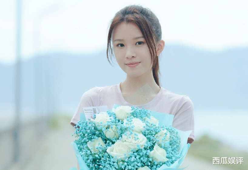 半是蜜糖半是伤|《半是蜜糖半是伤》未完，又一双向暗恋剧官宣，主演阵容“惹眼”
