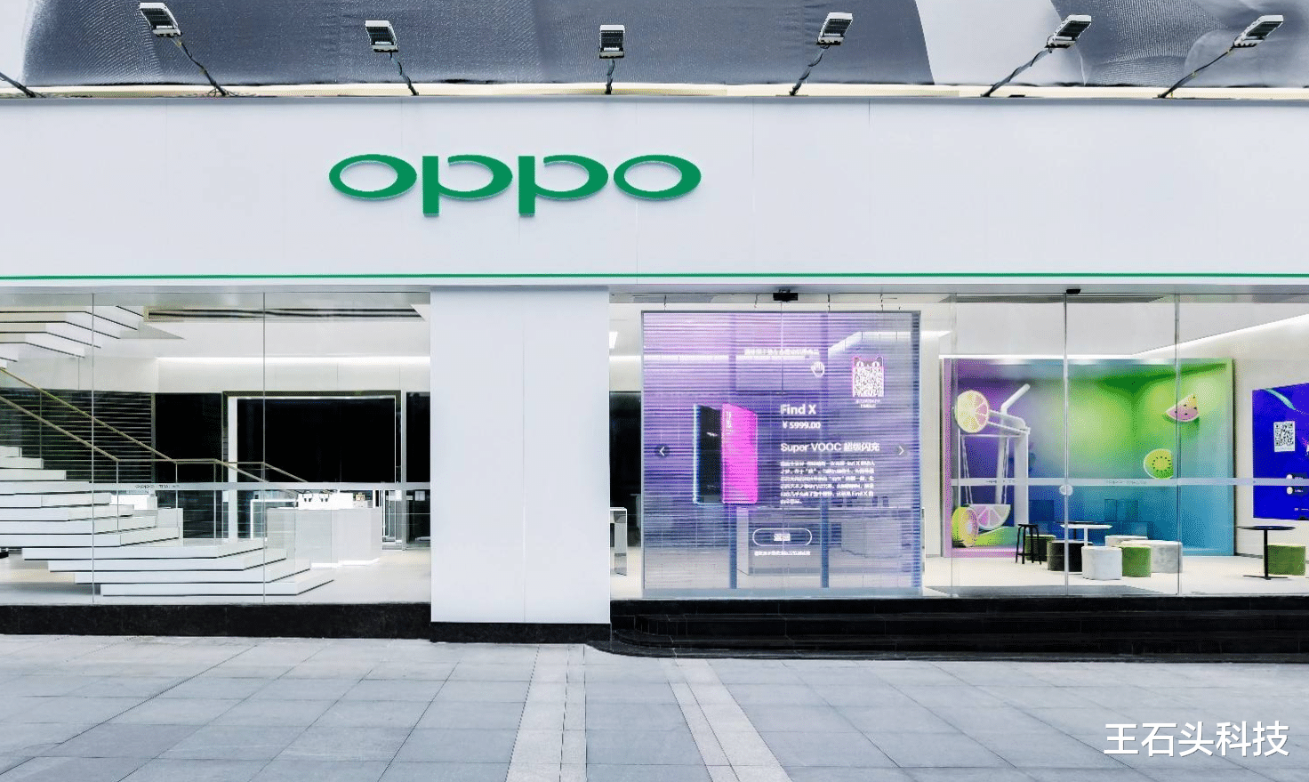 OPPO|华为受限手机涨价，经销商开始“转投”OPPO，情况变得更复杂了！