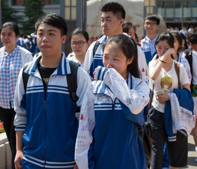 填报志愿|高考分刚过本科线,填报志愿要谨慎,这2个小技巧能加50到100分