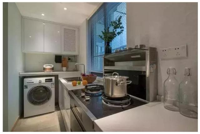 「」35岁大龄剩女啃老和父母挤28㎡，老房脏乱差，父亲被迫离家