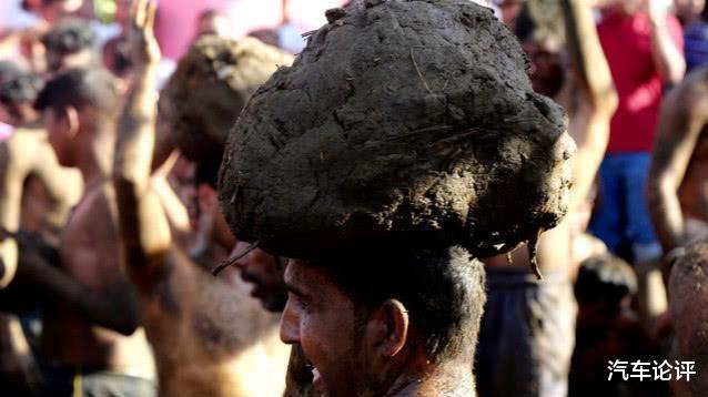 [印度]印度泼粪节算什么，日本节日才是真正的辣眼睛，网友：不愧是日本