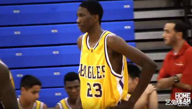「周琦」球星进NBA前后的变化，詹姆斯库里的变化，周琦的变化，差距令人深思