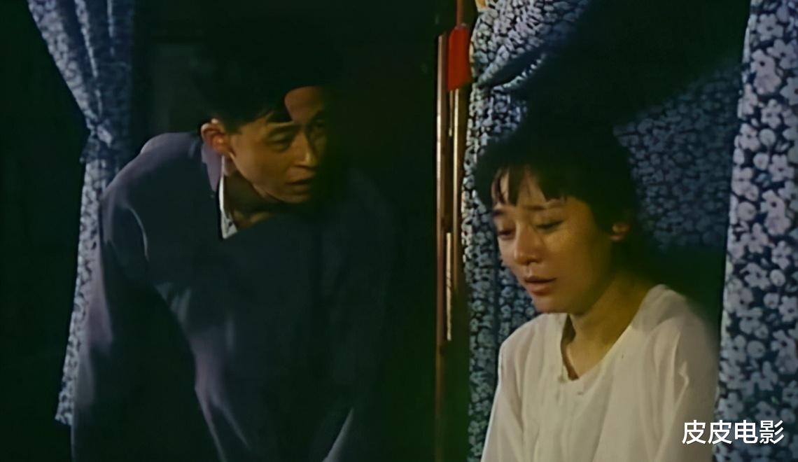 王志文|没想到，31岁女导演，带着28岁王志文26岁何冰，救了一座厂