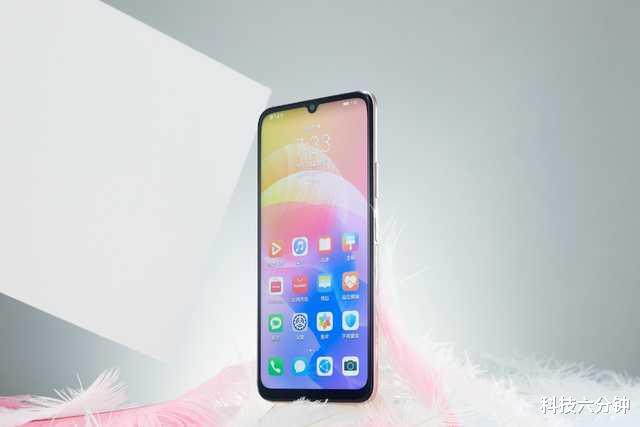 |华为5G千元机上市，却被质疑不如Redmi K30 5G，真高价低配？