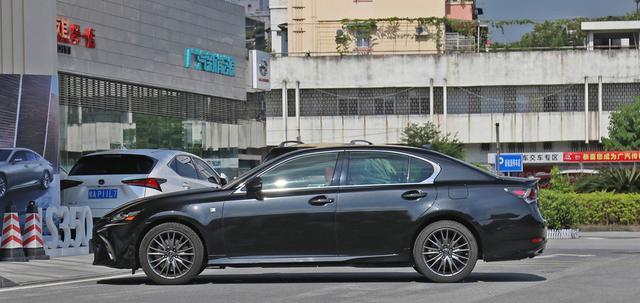 #丰田#丰田最失败的一款车，全系2.0T加后驱，即便停产都没降价，可惜了