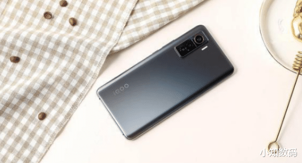 5G|被遗忘的5G旗舰，骁龙865跌至3299，安兔兔跑分超过66万