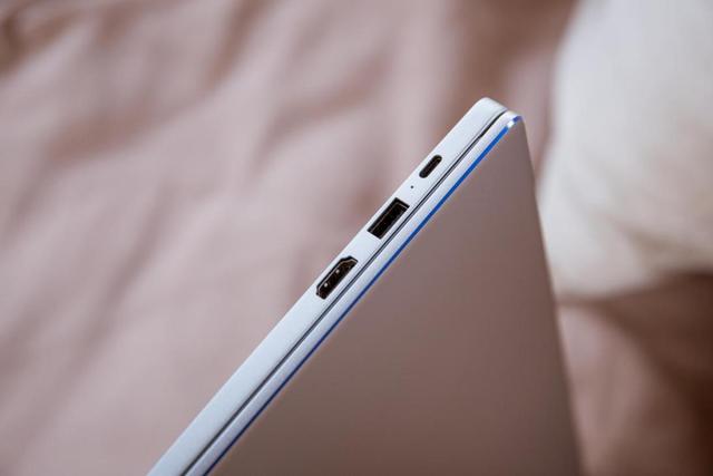 直升机|荣耀打造全场景生态的冠军拼图：荣耀MagicBook 14/15锐龙版深度体验