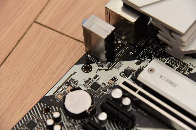 显卡|I芯配A卡怎么样?—10900K与RX5700实战3A大作