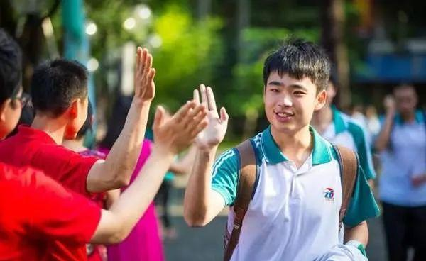 学霸|哪些考生最容易成高考黑马?高三班主任:往往学霸考不过这3类