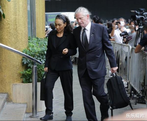 赌王|赌王灵堂现场：原配家族仅到三个亲人，后辈只有一个侄女赶来撑场