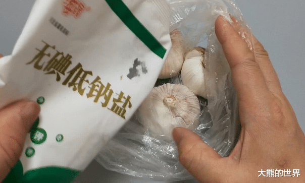 「大米」5月，大蒜刚上市，便宜时多买点，5种保存方法选一种，能吃一年！