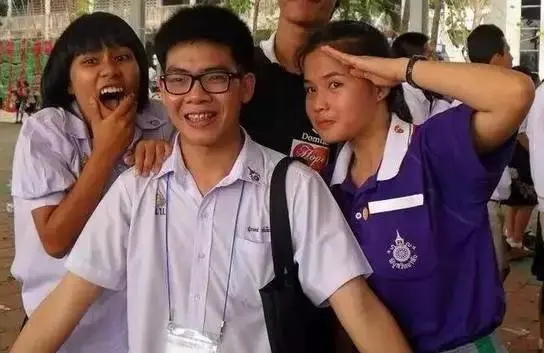 整容|泰国小哥因长太丑花74万整容，成功从丑男变网红