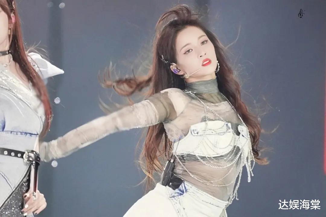 硬糖少女303|硬糖少女新歌首发，看清刘些宁的歌词分配，谁是主舞担当一目了然