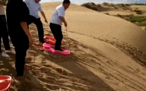 |?姑娘，钓鱼穿这样，确定能钓到鱼吗？