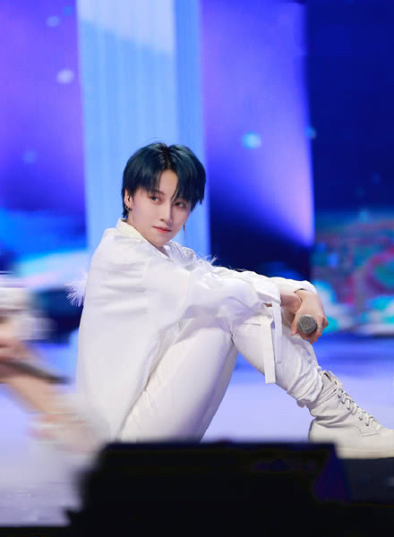 【青春有你第二季】《青春有你2》第三轮公演，九强选手选曲成焦点，汪苏泷将担任飞行导师