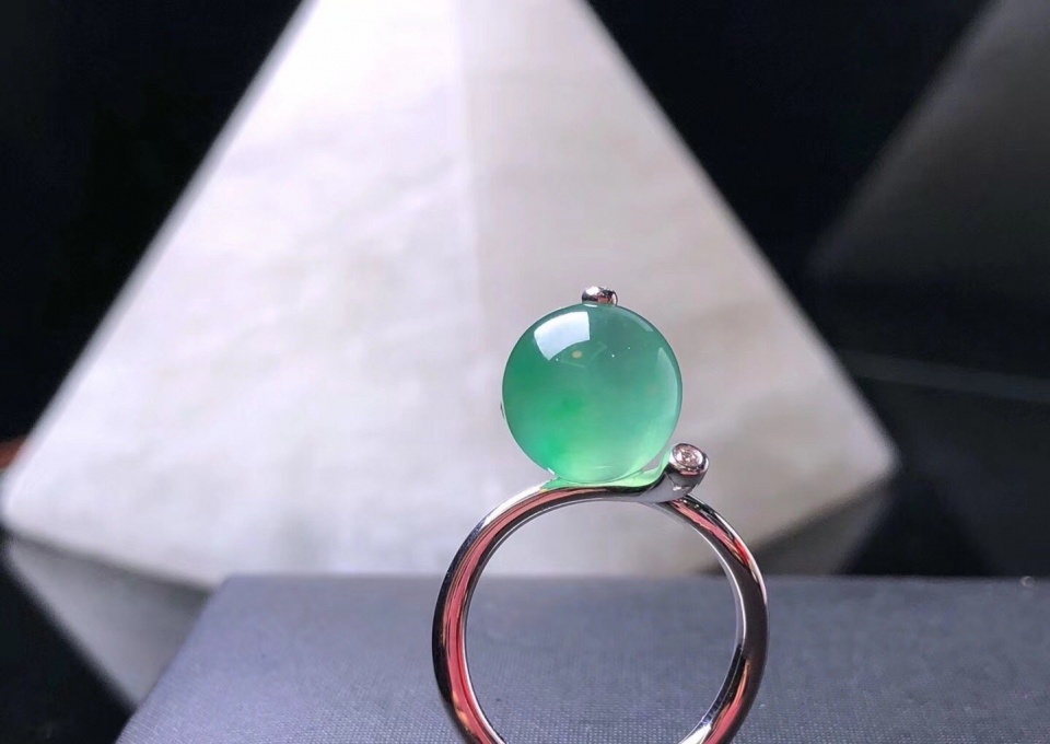 【翡翠】小骆翡翠：“好玉不雕”与“玉不琢不成器”是否矛盾？