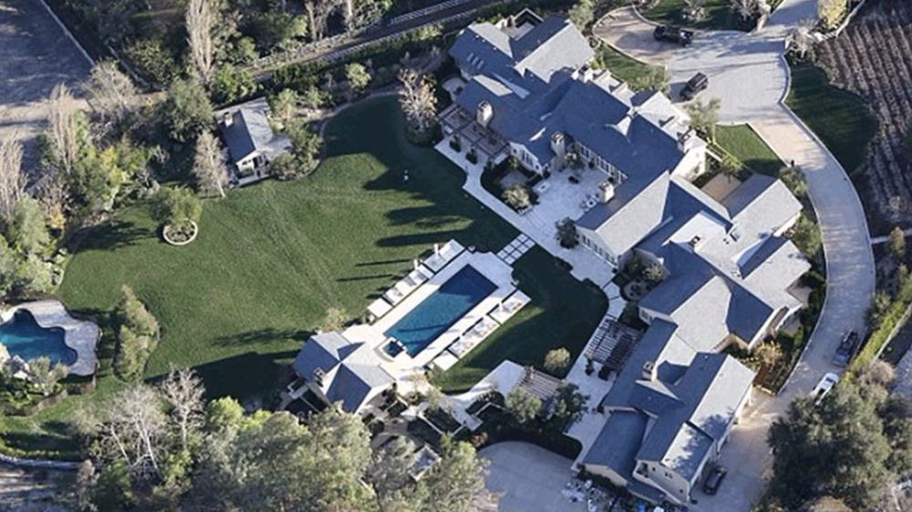 她被嘲讽太穷，一气之下晒出豪宅，结果她的冰箱，比你家都大