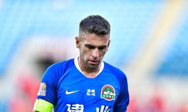 河南建业|河南建业与泰达的比赛乏善可陈，但是哈维尔的换人是全场最佳