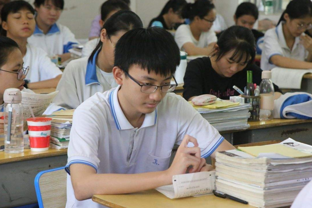 『』高三班主任：高三的学生，如果做不到这三件事，那么高考就废了