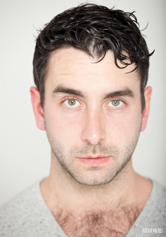 猫眼电影|39岁正义联盟男星去世，骑车时意外坠河身亡，父亲刚确诊白血病