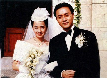 张国荣|她“毁了”张国荣一生,如今和老公开游艇出海,不老容颜令人惊叹