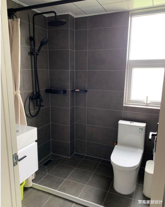 ：70㎡现代简约风，花费10万，全屋黑白灰，越看越有格调