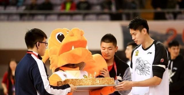 北控男篮：官宣！CBA名将正式离队，就此与总冠军告别