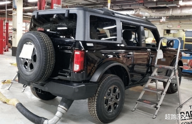 「福特」福特Bronco再度曝光，身形酷似路虎卫士，又是一辆越野利器！