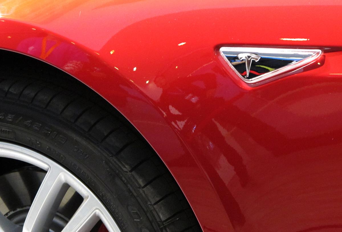 蔚来汽车|国产的蔚来汽车为什么那么贵？这篇文章来给你答案！