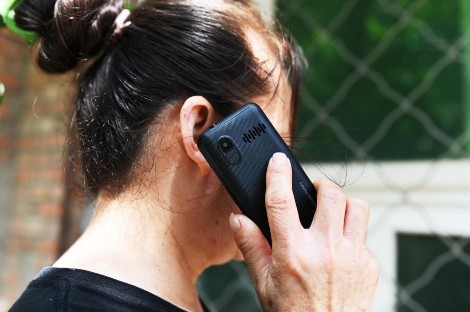 电池|简约生活，贴心关怀，二厂99功能机使用体验