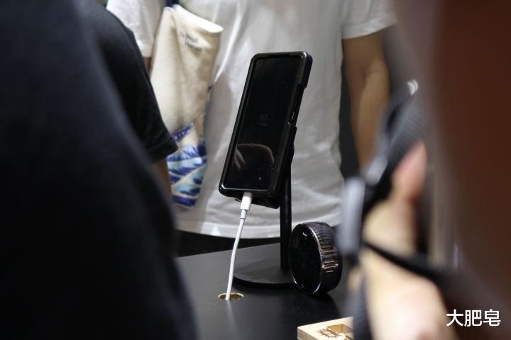 iqoo|ChinaJoy展台探馆：感受iQOO旗舰新品120W超级闪充，现场见真章