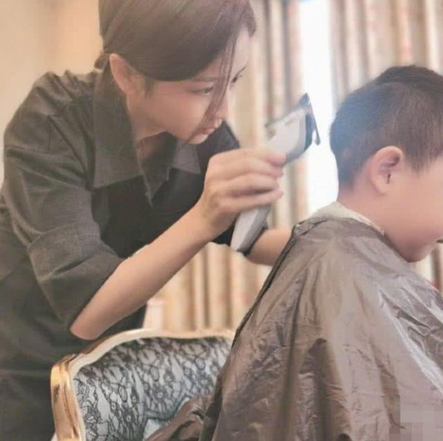 ：佟丽娅陈思成爱巢：家中装修复古大气，餐厅尽显奢华，温馨满满