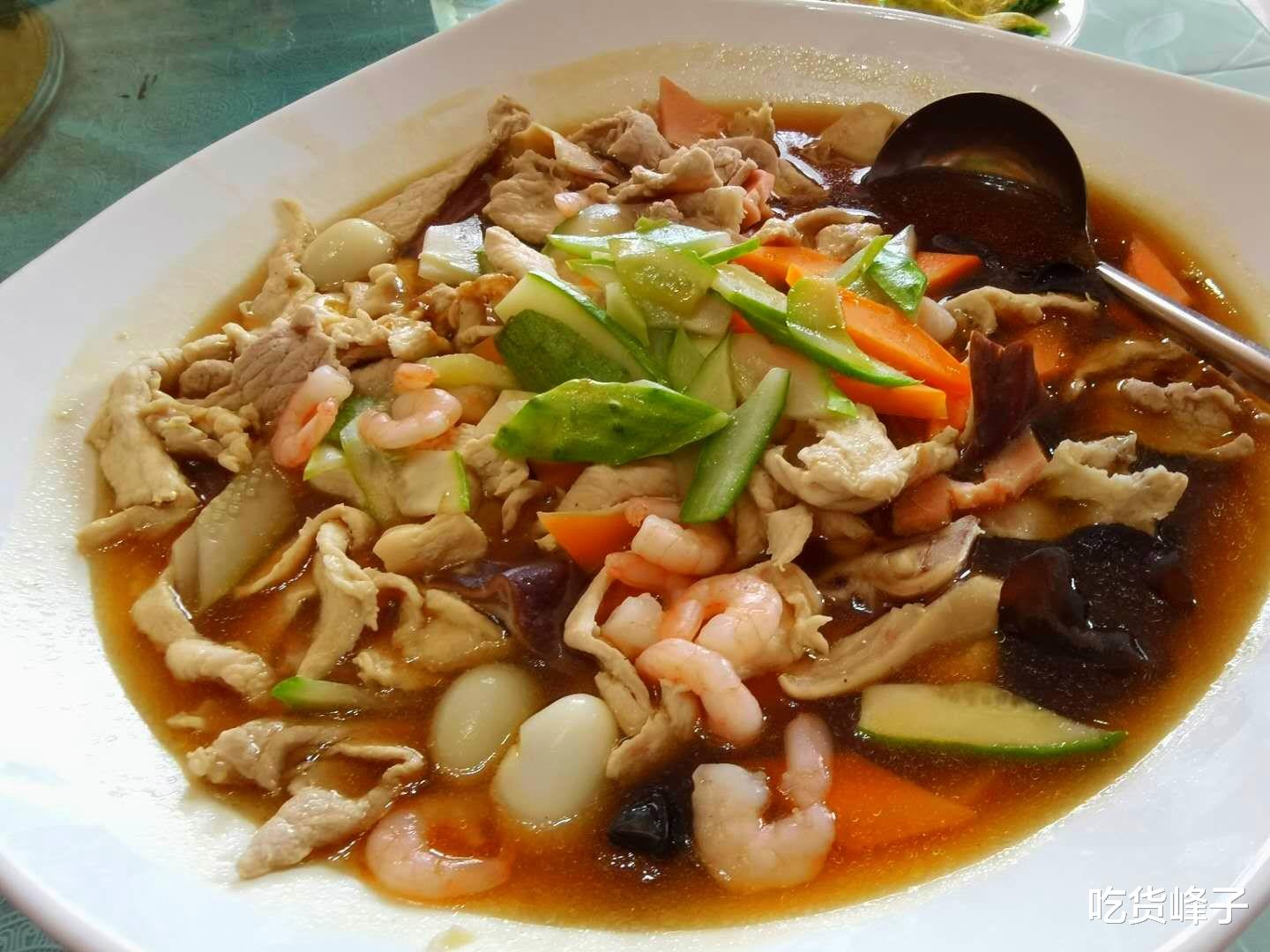 大学|儿子考上211大学，升学宴一桌12人花了666，晒朋友圈，网友：寒碜