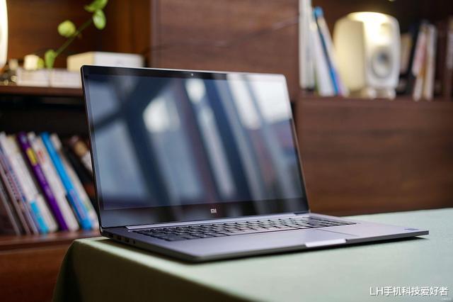 小米科技|知名数码博主谈小米笔记本，产品力确实不行，但它改变了联想