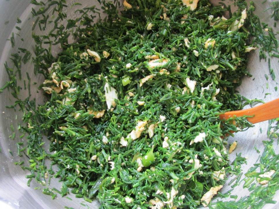 饺子|夏天，用它包饺子比肉馅的好吃，一分钱不用花，我家每周都吃3次