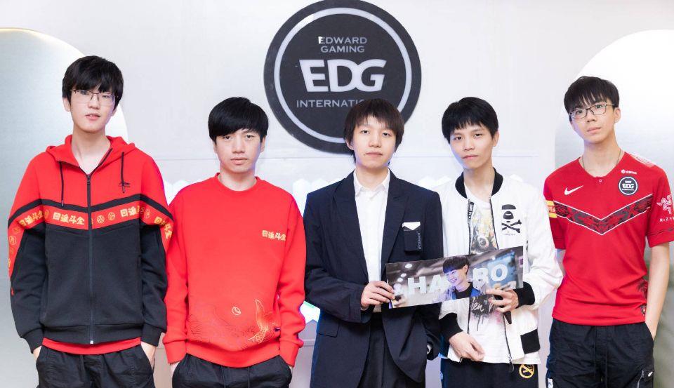#edg战队#EDG不敌FPX遗憾出局，昔日御三家已全部淘汰，LPL进入四皇时代