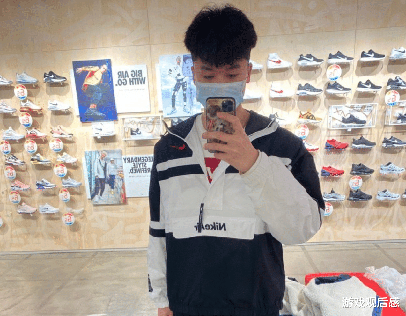 Uzi|Uzi直播遭遇芒果鱼，被恶意抢兵抢人头，心态炸了：好恶心啊
