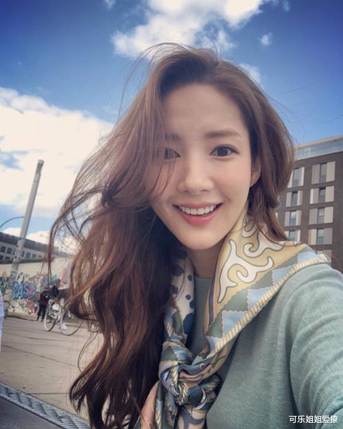 整容|因整容走上颜值巅峰，14年却不见手术后遗症，如今美成整容模板