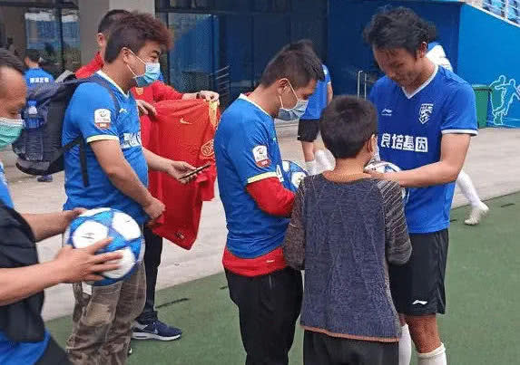 【邓卓翔】国足最强10号沦落中乙？31岁邓卓翔试训照曝光！10年前率队打爆韩国