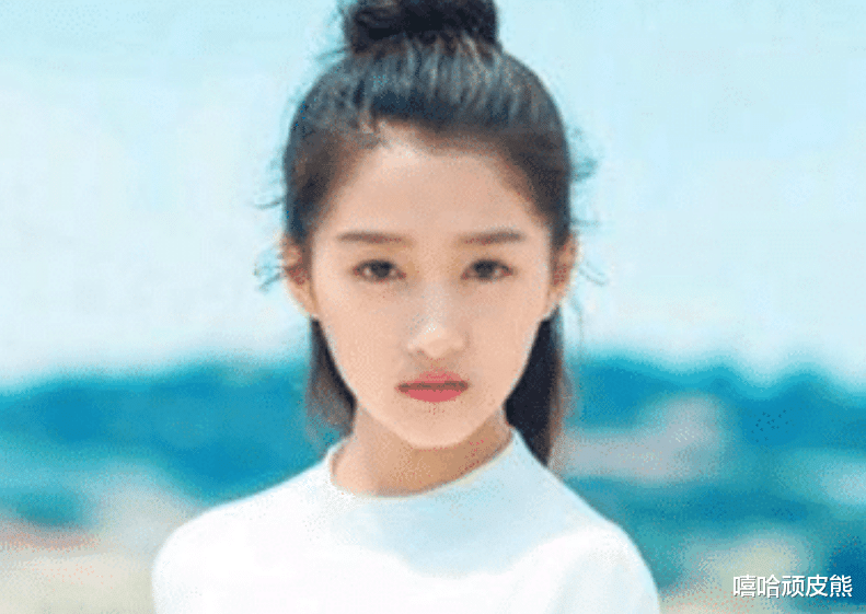 鹿晗|刚成年就被鹿晗“骗到手”，疯狂发育4年，看近照才懂啥叫未雨绸缪！