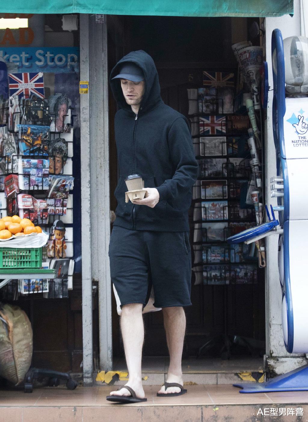 [罗伯特·帕丁森]34岁罗伯特·帕丁森帅气亮相！增肌6个月，纤瘦吸血鬼变肌肉蝙蝠侠