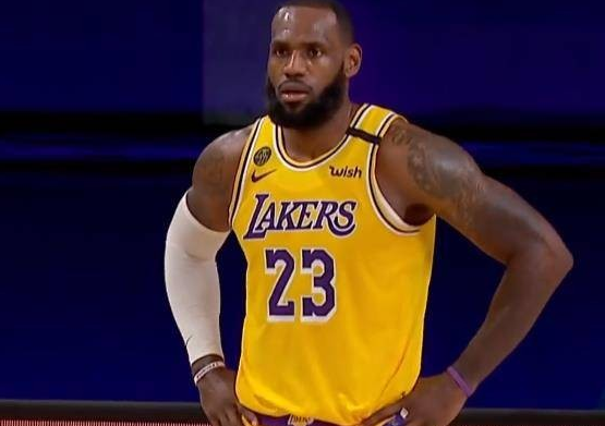 韩国|距离魔术师只差7次三双，詹姆斯超越科比，季后赛全能詹来了！