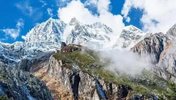 四川省|她只是四川的一个州，霸占了全川一般的美景，丝毫不输西藏