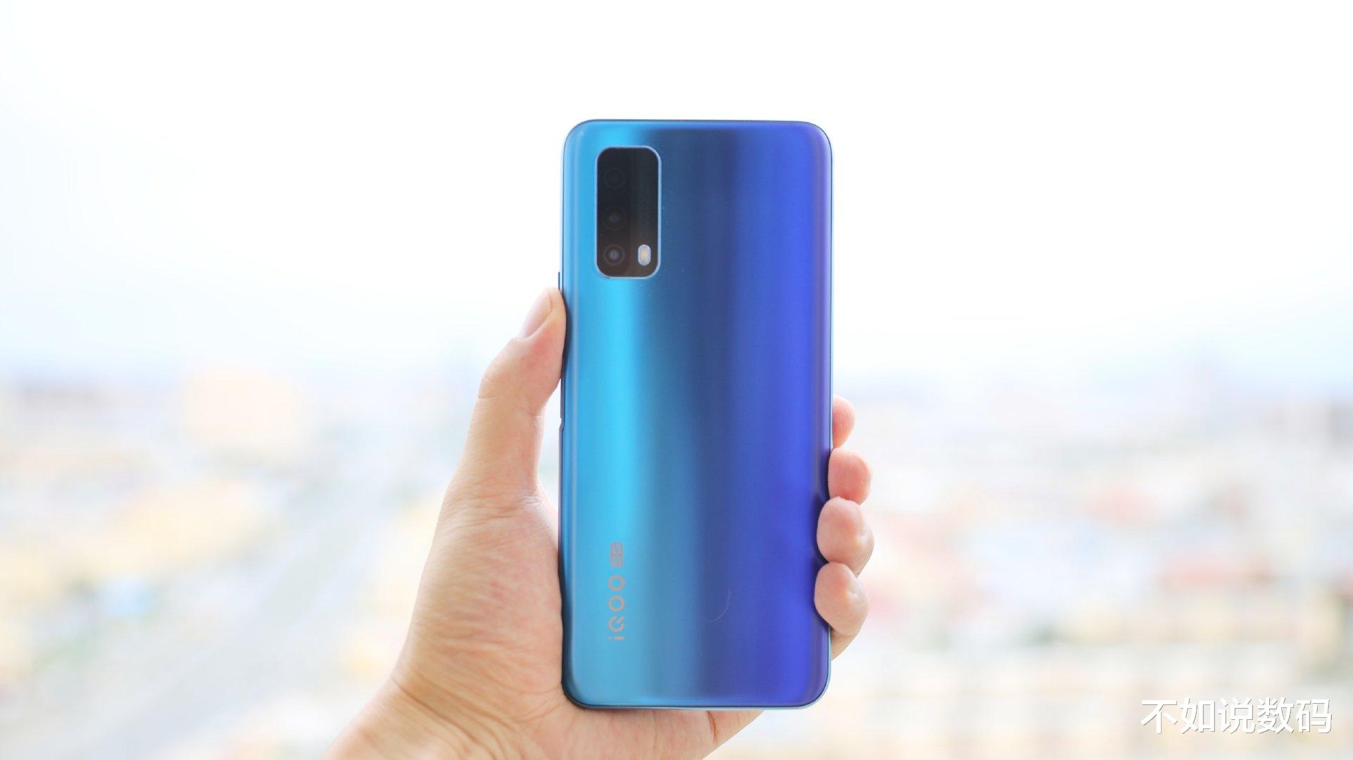 iqoo|vivo高性价比5G手机，31万跑分＋5000毫安时，价格仅为1598元！