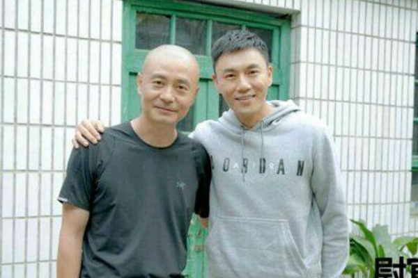 万茜|万茜刚在《浪姐》大火，后脚就官宣新剧，看到男主：娱乐圈真小