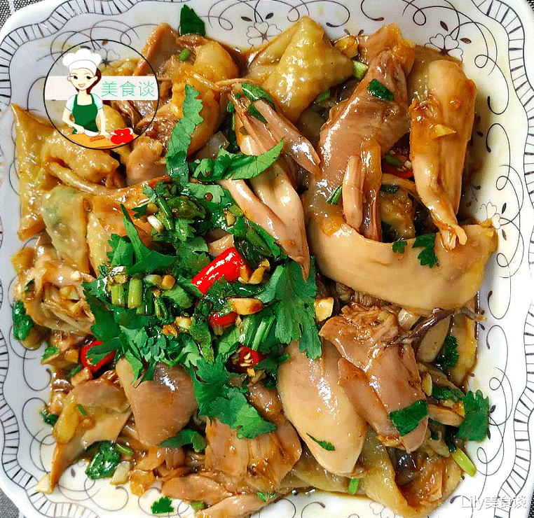 小米辣@5月，这菜是儿子的最爱，蒸一蒸拌一拌就上桌，一次吃一盘不过瘾