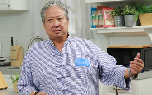 吴京:韩籍发妻为他生下3子1女,为何洪金宝不顾一切娶小13岁女徒弟?